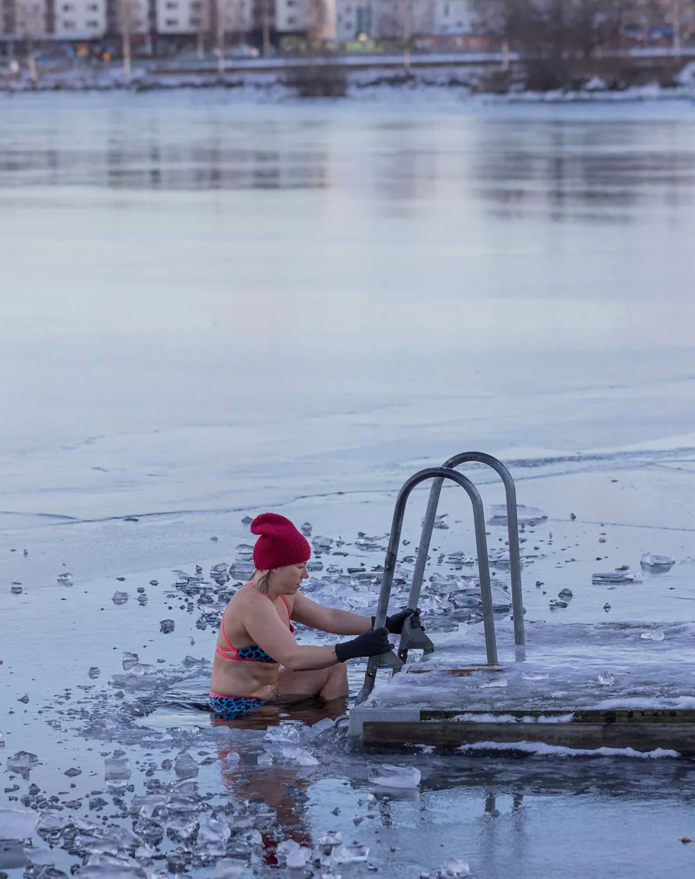 Cold water swimming